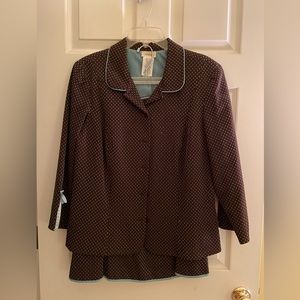 Dress suit with light blue detailing